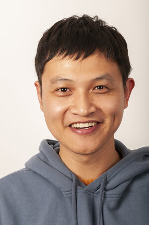 A portrait photo of Maizi Hua.